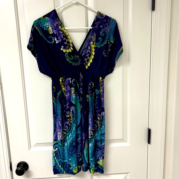 Women’s v-cut dress, size XL. Length 32”. Modern design blue purple - Picture 5 of 7